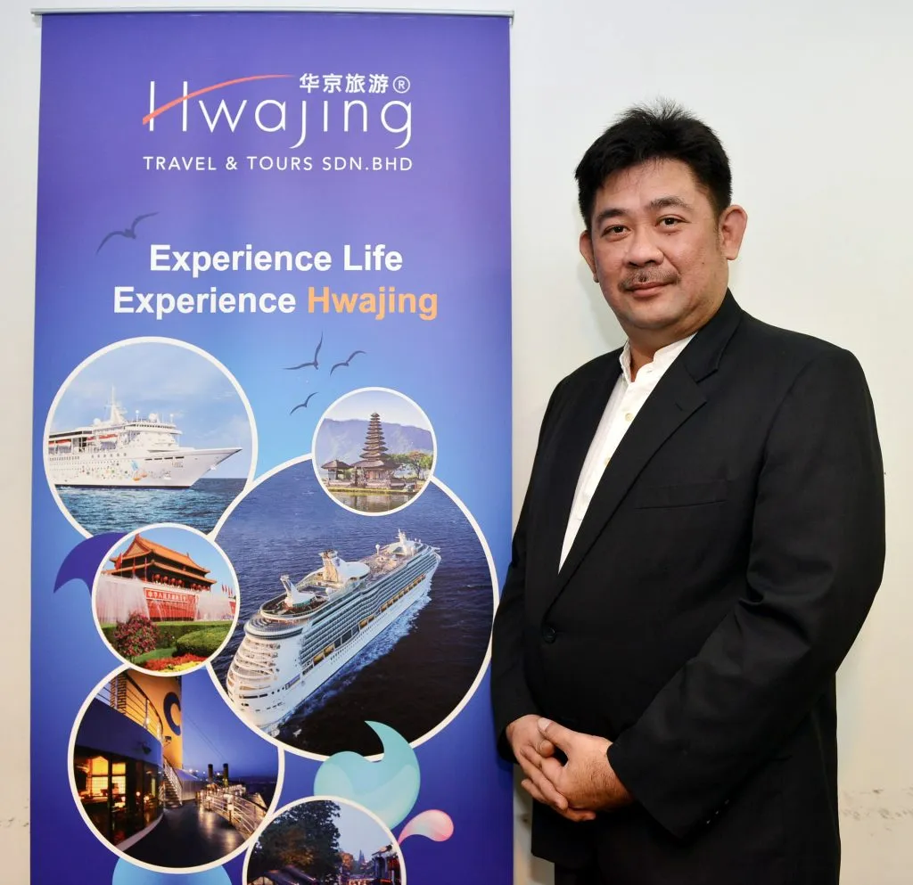 a photo with founder of hwajing travel & tours